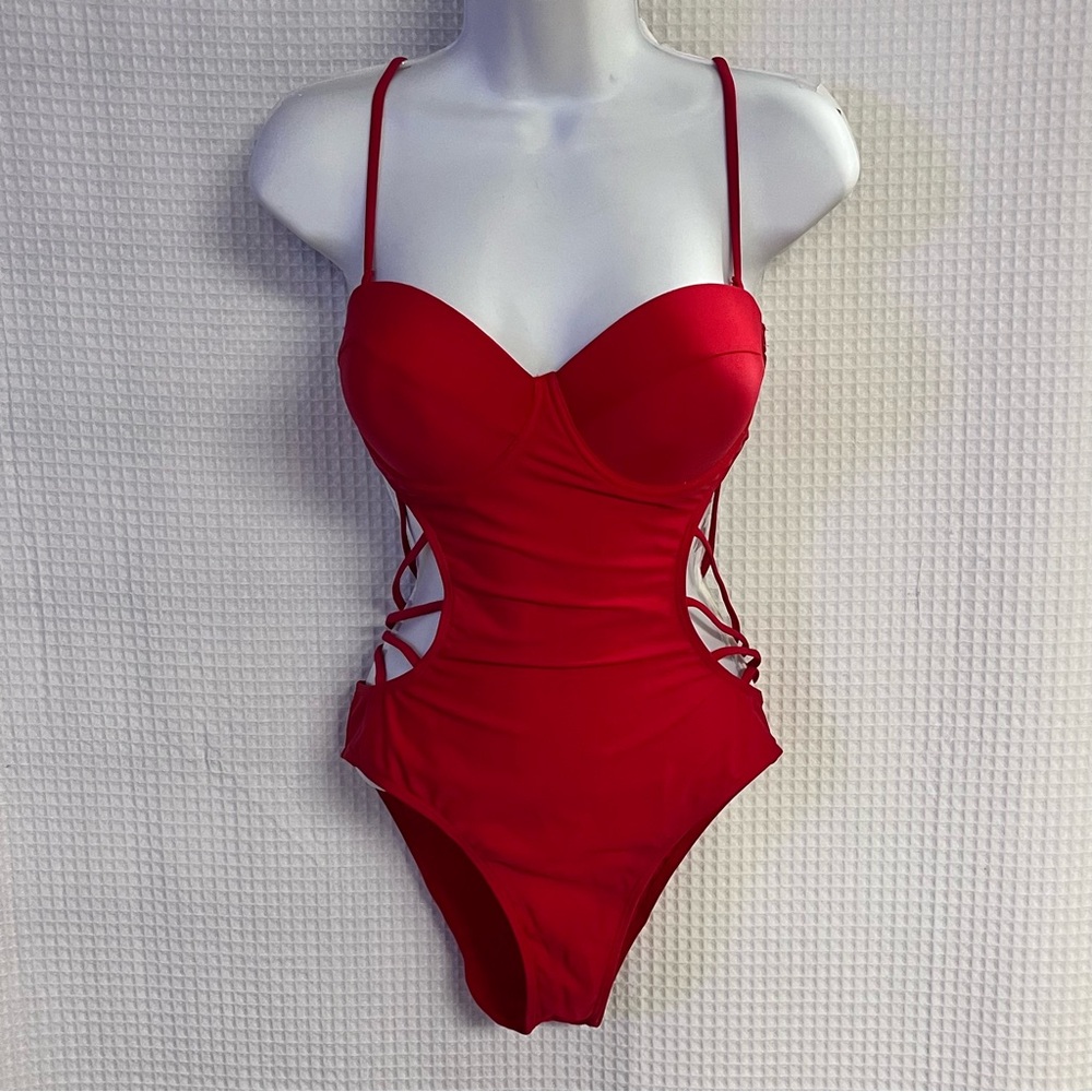Ladies Vibrant Red One Piece swimsuit size large (Unbranded)